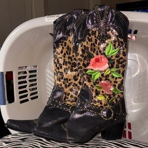 NWT never worn J Renee Leopard & Lizard & Embroidered Cowboy Boots w/ belt 8